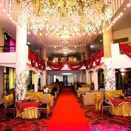 Hotel River Bank Mandi Bagian luar foto