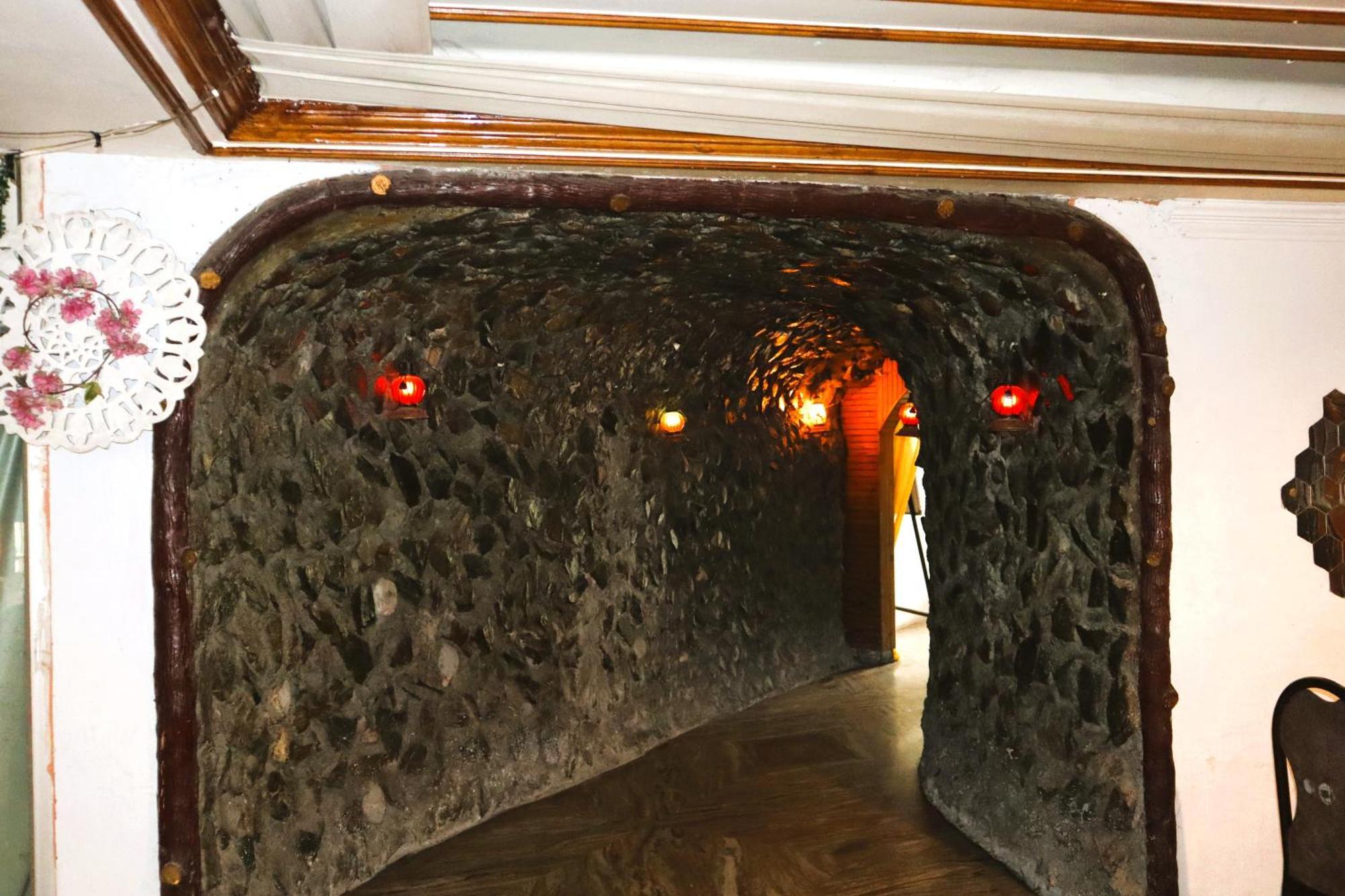 Hotel River Bank Mandi Bagian luar foto